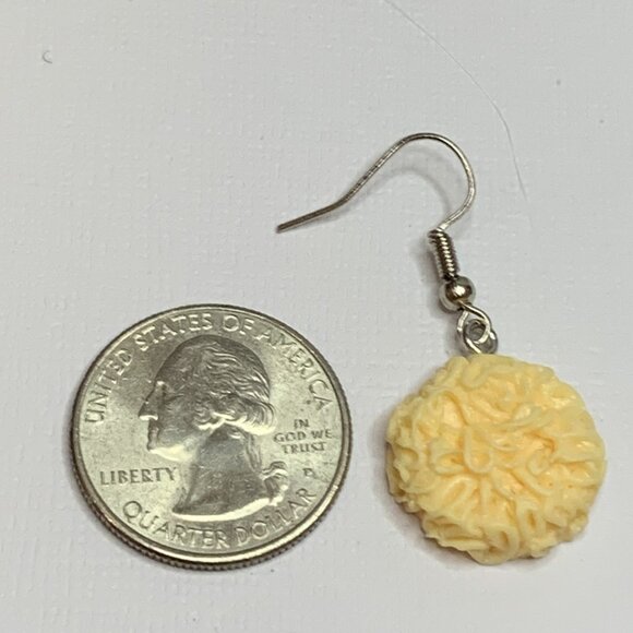Noodle Earring, Ramen Earring, Funny Food Earring, Silly Earring, Gift Idea - Picture 6 of 6